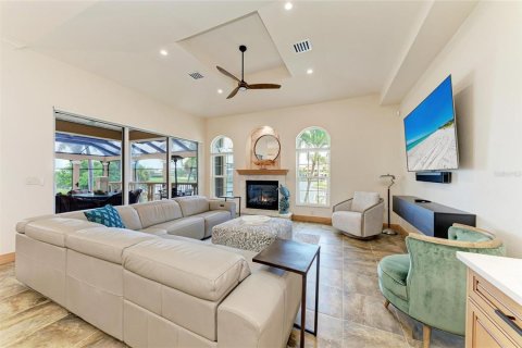 Casa en venta en Port Charlotte, Florida, 4 dormitorios, 441.47 m2 № 1833415 - foto 25