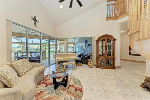 Casa en venta en Port Charlotte, Florida, 4 dormitorios, 441.47 m2 № 1833415 - foto 12