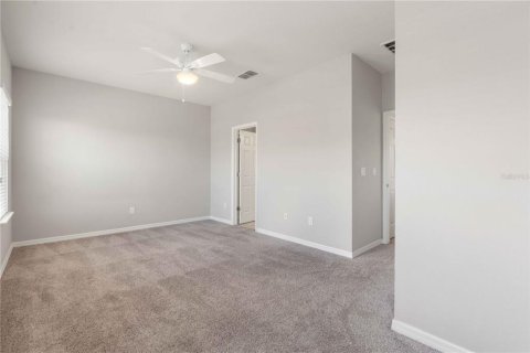 Townhouse in Dunedin, Florida 3 bedrooms, 138.24 sq.m. № 2202245 - photo 14