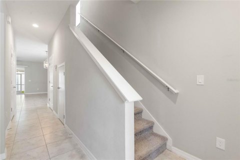 Townhouse in Dunedin, Florida 3 bedrooms, 138.24 sq.m. № 2202245 - photo 3