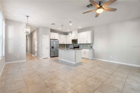 Townhouse in Dunedin, Florida 3 bedrooms, 138.24 sq.m. № 2202245 - photo 6