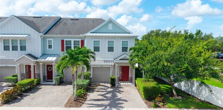 Townhouse in Dunedin, Florida 3 bedrooms, 138.24 sq.m. № 2202245