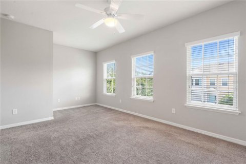 Townhouse in Dunedin, Florida 3 bedrooms, 138.24 sq.m. № 2202245 - photo 15