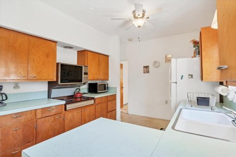 House in Port Charlotte, Florida 2 bedrooms, 107.4 sq.m. № 1654540 - photo 10
