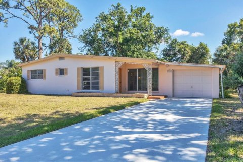 House in Port Charlotte, Florida 2 bedrooms, 107.4 sq.m. № 1654540 - photo 30