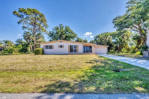 House in Port Charlotte, Florida 2 bedrooms, 107.4 sq.m. № 1654540 - photo 4