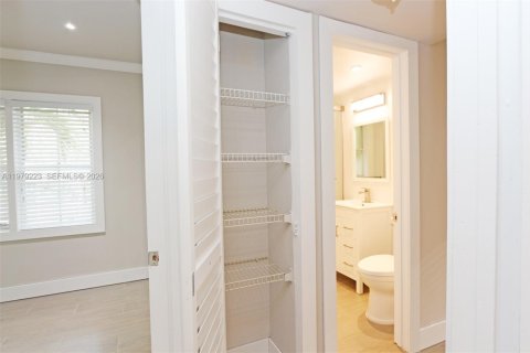 Appartement à louer à Miami, Floride: 2 chambres, 65.03 m2 № 2046303 - photo 16