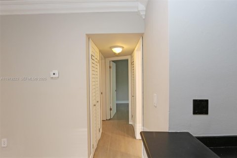 Appartement à louer à Miami, Floride: 2 chambres, 65.03 m2 № 2046303 - photo 6