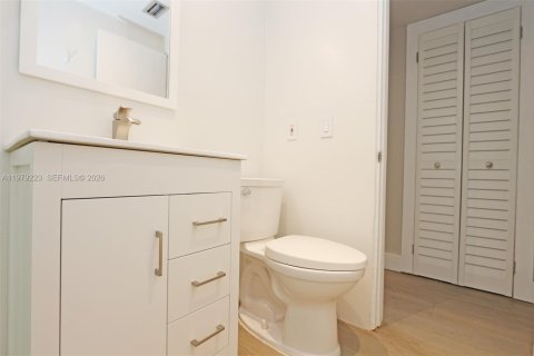 Appartement à louer à Miami, Floride: 2 chambres, 65.03 m2 № 2046303 - photo 17