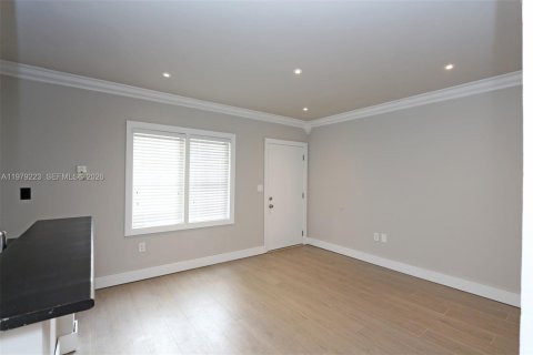 Appartement à louer à Miami, Floride: 2 chambres, 65.03 m2 № 2046303 - photo 5