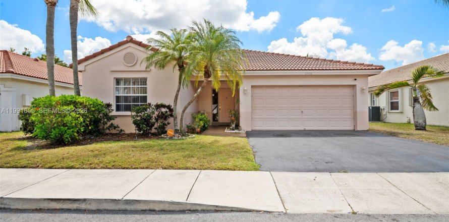 Casa en Sunrise, Florida 3 dormitorios, 160.44 m2 № 2056523