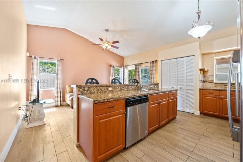 Casa en venta en Sunrise, Florida, 3 dormitorios, 160.44 m2 № 2056523 - foto 11