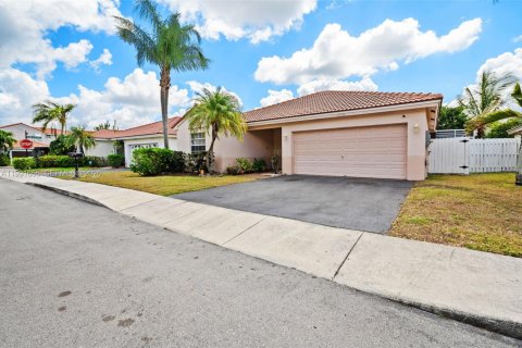 Casa en venta en Sunrise, Florida, 3 dormitorios, 160.44 m2 № 2056523 - foto 2