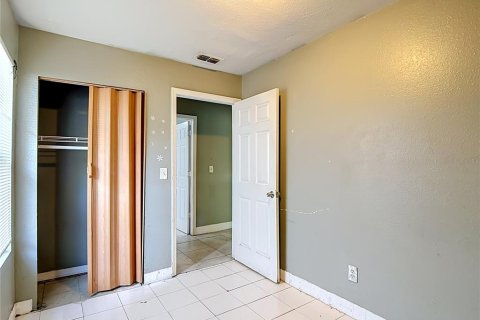 House in Tampa, Florida 3 bedrooms, 83.24 sq.m. № 2393724 - photo 15