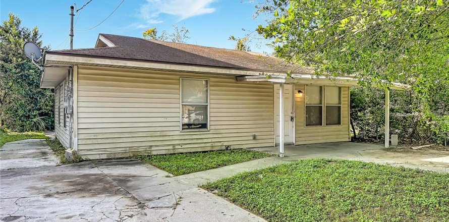 House in Tampa, Florida 3 bedrooms, 83.24 sq.m. № 2393724