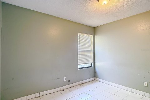 House in Tampa, Florida 3 bedrooms, 83.24 sq.m. № 2393724 - photo 11
