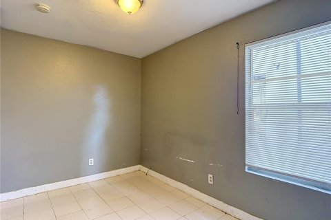 House in Tampa, Florida 3 bedrooms, 83.24 sq.m. № 2393724 - photo 12