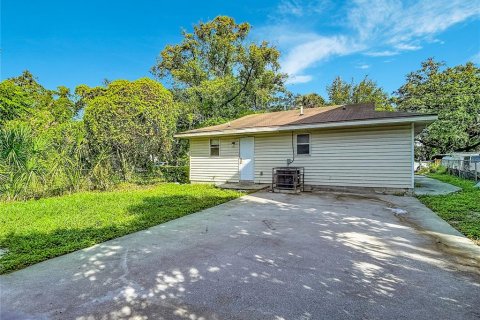 House in Tampa, Florida 3 bedrooms, 83.24 sq.m. № 2393724 - photo 19