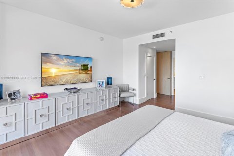 Condo in Miami Beach, Florida, 2 bedrooms № 2077649 - photo 22