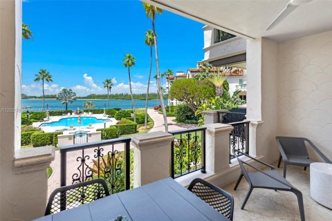 Condo in Miami Beach, Florida, 2 bedrooms № 2077649 - photo 18