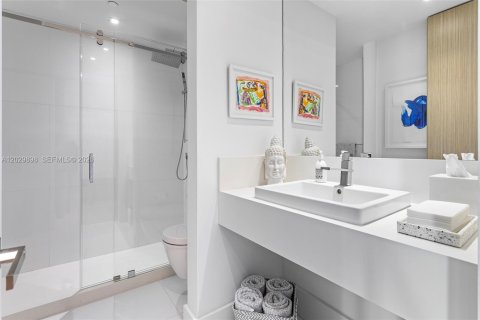 Condo in Miami Beach, Florida, 2 bedrooms № 2077649 - photo 29