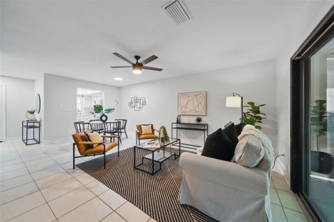 Townhouse in Largo, Florida 2 bedrooms, 97.36 sq.m. № 1777056 - photo 14