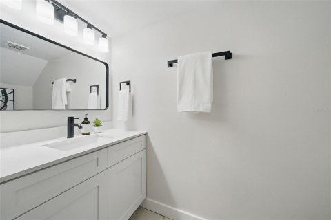 Townhouse in Largo, Florida 2 bedrooms, 97.36 sq.m. № 1777056 - photo 16