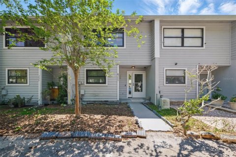 Townhouse in Largo, Florida 2 bedrooms, 97.36 sq.m. № 1777056 - photo 1