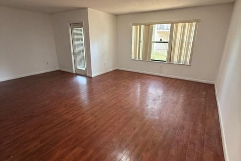 Condo in Pompano Beach, Florida, 2 bedrooms  № 2077655 - photo 12