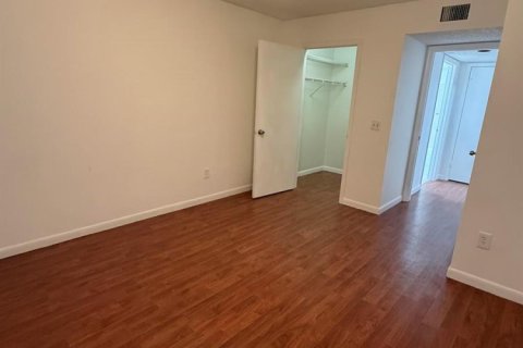 Condo in Pompano Beach, Florida, 2 bedrooms  № 2077655 - photo 13