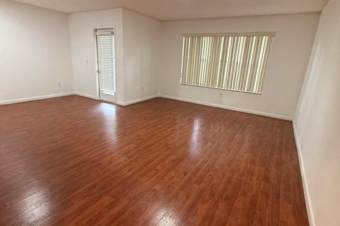 Condo in Pompano Beach, Florida, 2 bedrooms  № 2077655 - photo 10