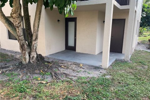 Condo in Pompano Beach, Florida, 2 bedrooms  № 2077655 - photo 23