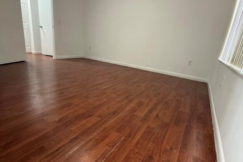 Condo in Pompano Beach, Florida, 2 bedrooms  № 2077655 - photo 18