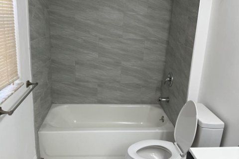 Condo in Pompano Beach, Florida, 2 bedrooms  № 2077655 - photo 20