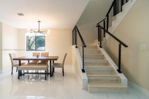 House in Fort Lauderdale, Florida 3 bedrooms, 200.48 sq.m. № 1896729 - photo 11