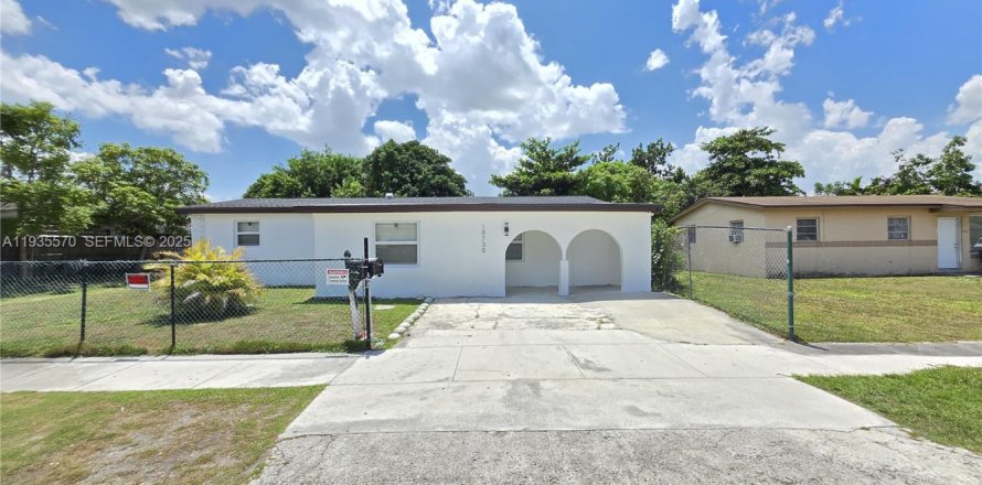 Casa en Miami, Florida 4 dormitorios, 175.96 m2 № 1993623