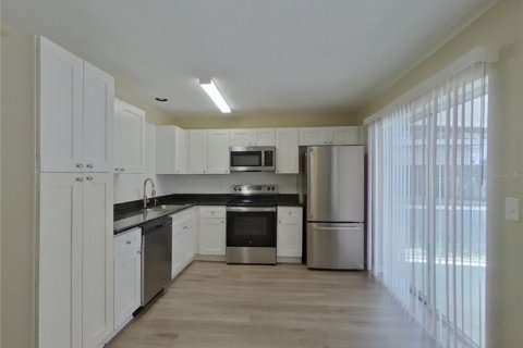 Casa en alquiler en Lutz, Florida, 4 dormitorios, 133.59 m2 № 1911032 - foto 5