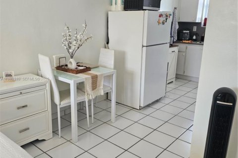 Apartment in Hialeah, Florida 46.45 sq.m. № 2064119 - photo 7