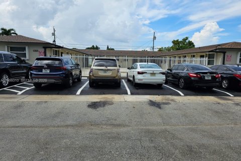 Apartment in Hialeah, Florida 46.45 sq.m. № 2064119 - photo 13