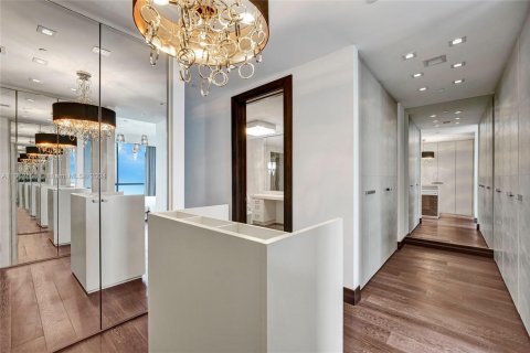 Condo in Sunny Isles Beach, Florida, 4 bedrooms  № 1735803 - photo 27