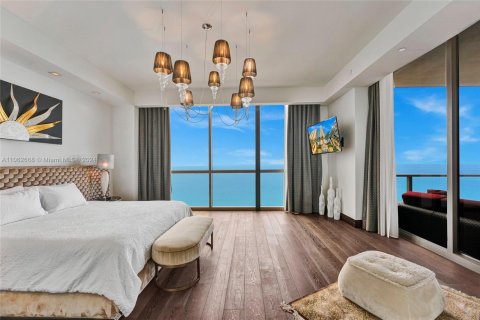 Condo in Sunny Isles Beach, Florida, 4 bedrooms  № 1735803 - photo 29