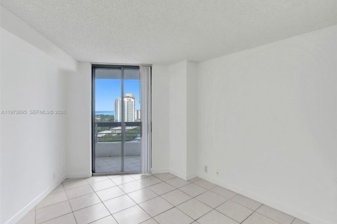 Condominio en venta en Aventura, Florida, 2 dormitorios, 109.72 m2 № 2033334 - foto 28