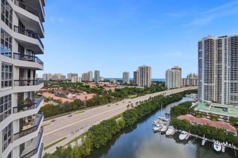 Condominio en venta en Aventura, Florida, 2 dormitorios, 109.72 m2 № 2033334 - foto 5