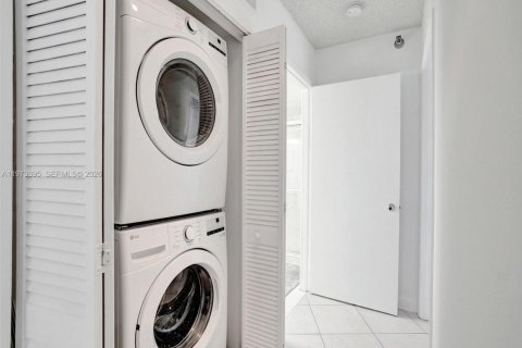 Condominio en venta en Aventura, Florida, 2 dormitorios, 109.72 m2 № 2033334 - foto 24