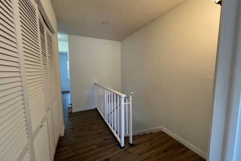 Touwnhouse à louer à Davie, Floride: 3 chambres, 130.06 m2 № 2386830 - photo 12