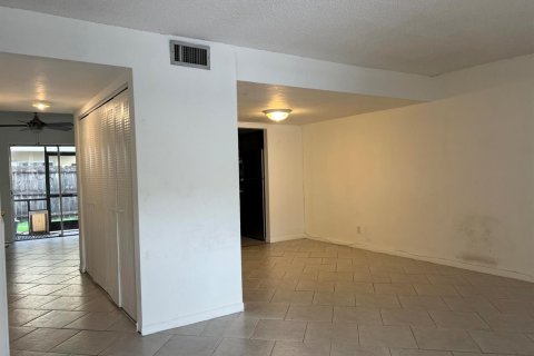 Touwnhouse à louer à Davie, Floride: 3 chambres, 130.06 m2 № 2386830 - photo 7