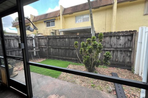 Touwnhouse à louer à Davie, Floride: 3 chambres, 130.06 m2 № 2386830 - photo 19
