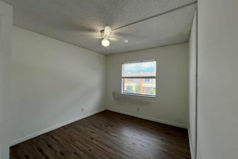 Touwnhouse à louer à Davie, Floride: 3 chambres, 130.06 m2 № 2386830 - photo 17