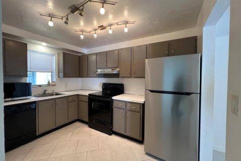 Touwnhouse à louer à Davie, Floride: 3 chambres, 130.06 m2 № 2386830 - photo 2