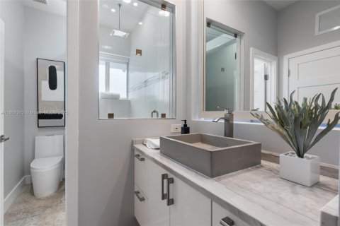 Casa en venta en Fort Lauderdale, Florida, 3 dormitorios, 178.93 m2 № 1748307 - foto 20